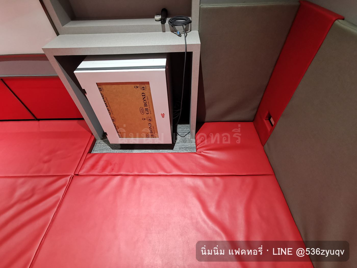ห้องเทควันโด: หุ้มเสาและผนัง